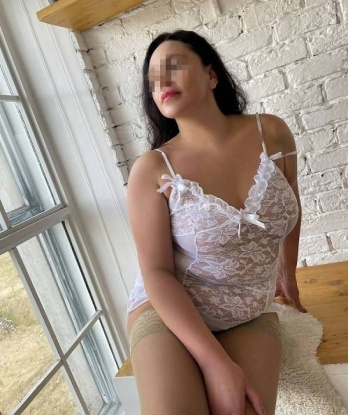 💋 Я умею создавать атмосферу наслаждения и расслабления, мои нежные руки сведут тебя с ума. 😈 В моих услугах входят все, что ты только пожелаешь: классический и эротический массажи, стриптиз, оральный и классический секс, а также многое другое. 💃 Со мной ты сможешь расслабиться и почувствовать себя настоящим мужчиной. 💪 Мои фото 100% реальные, без ретуши и обмана. 📷 Читай отзывы обо мне на моей странице. ⭐️ Живу в самом сердце Москвы и всегда готова к приключениям. 🏙️ Не упусти шанс встретиться со мной и испытать незабываемые эмоции. Жду тебя, мой дорогой! 😉 Наталия